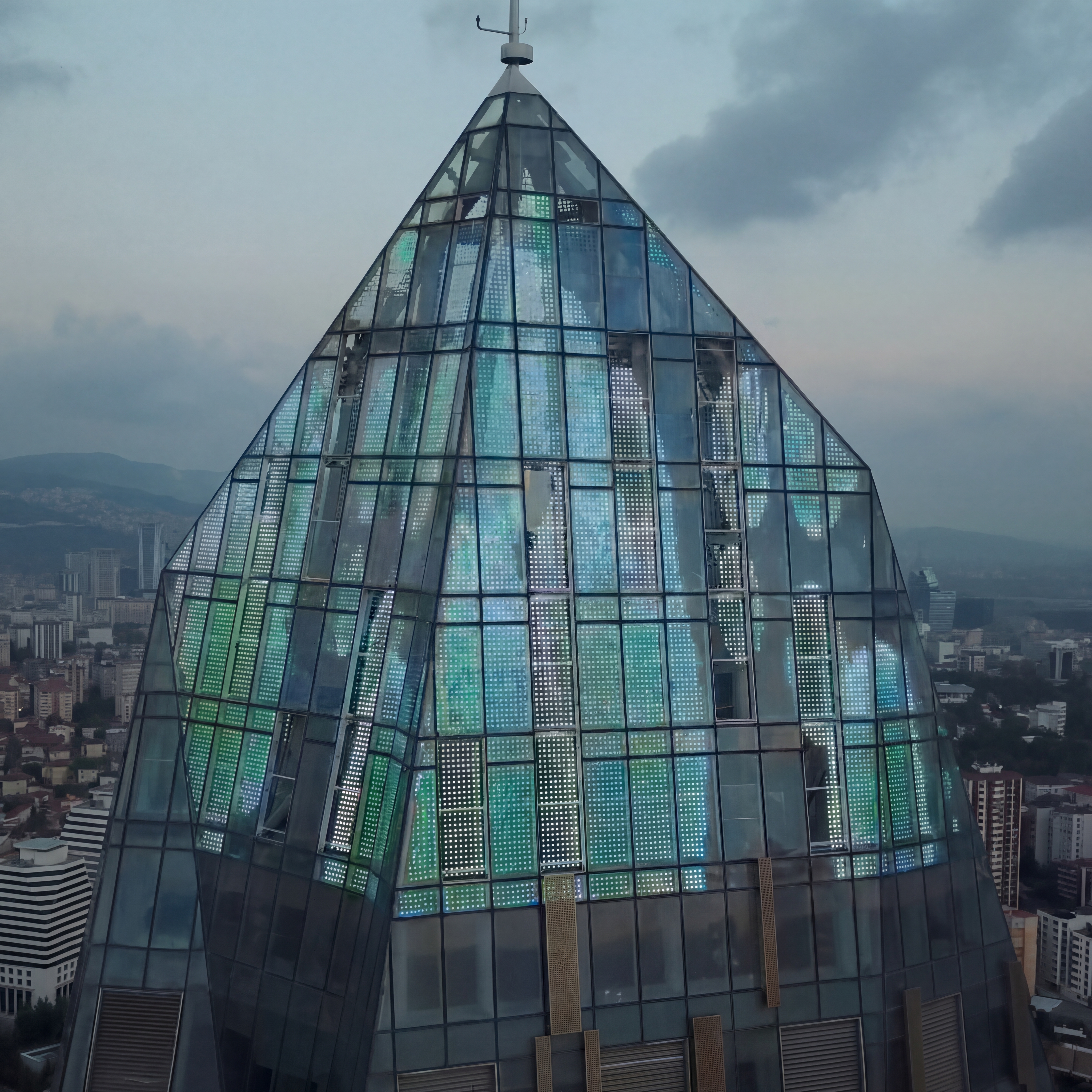 Gece G&ouml;r&uuml;n&uuml;m&uuml;